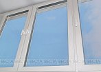 Окно Рехау со скрытыми петлями на балконе mobile